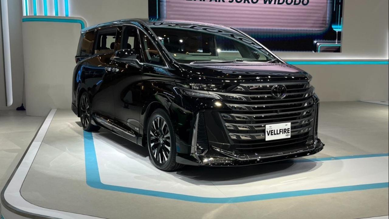 Toyota Vellfire adalah mobil yang sangat populer