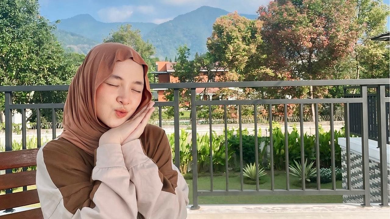 Sudah Menikah dengan Ayus Sejak Juli, Potret Nissa Sabyan yang Kini Makin Cantik dan Selalu Terlihat Bahagia