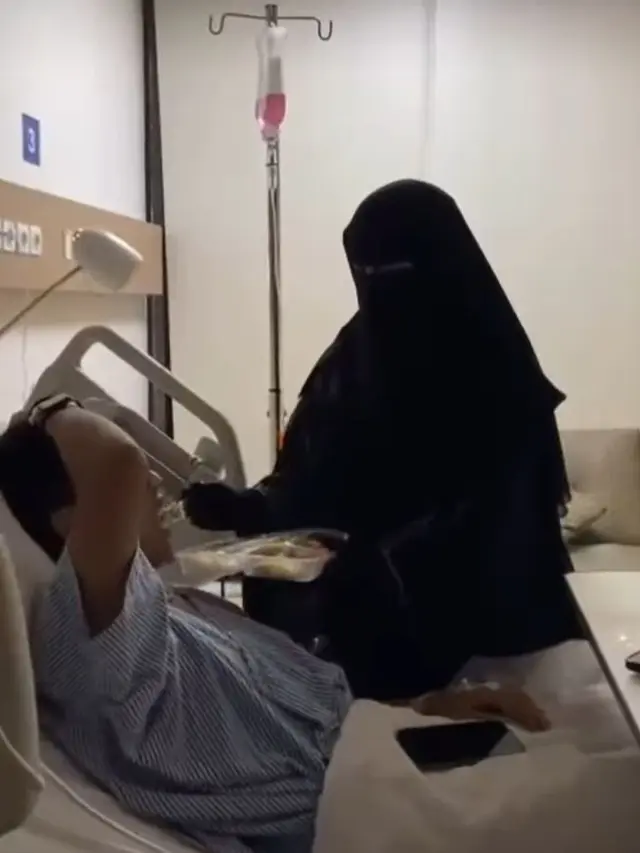 Abidzar Al Ghifari Masuk UGD, Ini 7 Potret Kebersamaan Keluarga saat Temani di Rumah Sakit