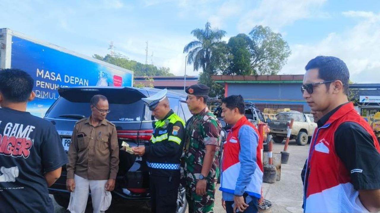 Tim Gabungan Tertibkan Antrean BBM Subsidi Sorong, Delapan Kendaraan Diamankan