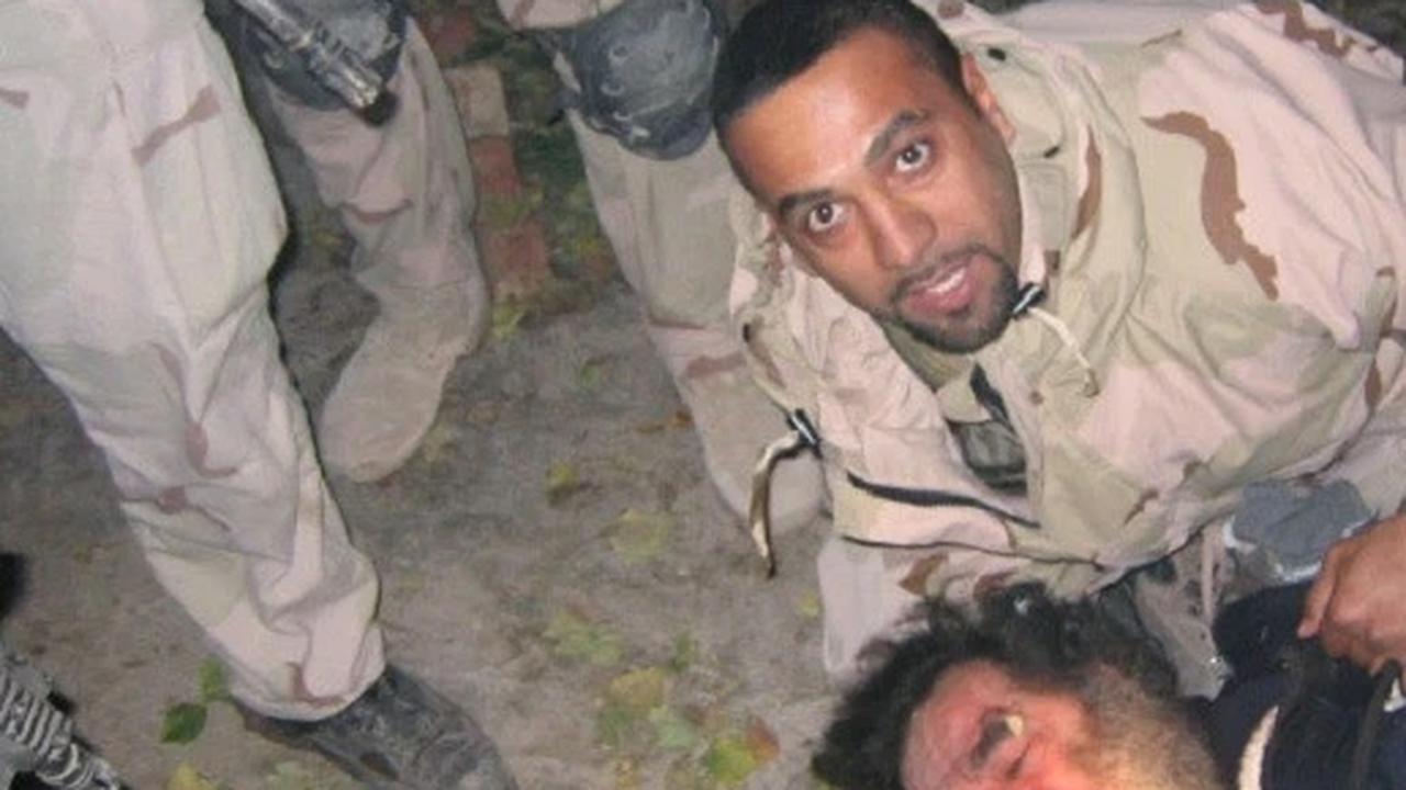 Penangkapan Saddam Hussein oleh pasukan AS 13 Desember 2003 (US Army)