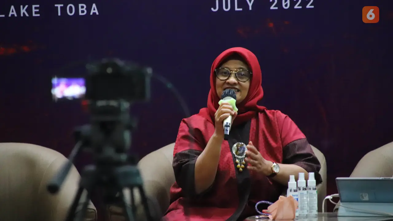 Co-Chair W20 Indonesia, Dian Siswarini