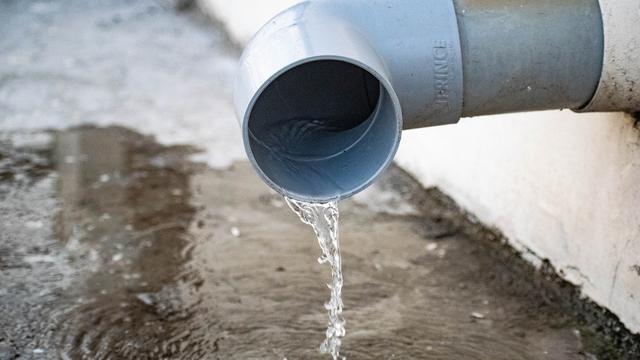 Ilustrasi pipa pvc, pemuaian