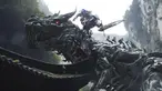 Tak hanya menyaksikan aksi robot canggih Transformers, seluruh penonton mendapat merchandise menarik dari sponsor.
