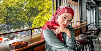 (Instagram/nathalieholscher)