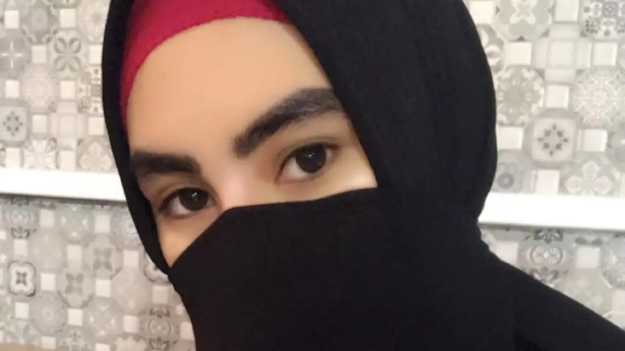 6 Potret Kartika Putri Pakai Cadar, Tuai Pujian
