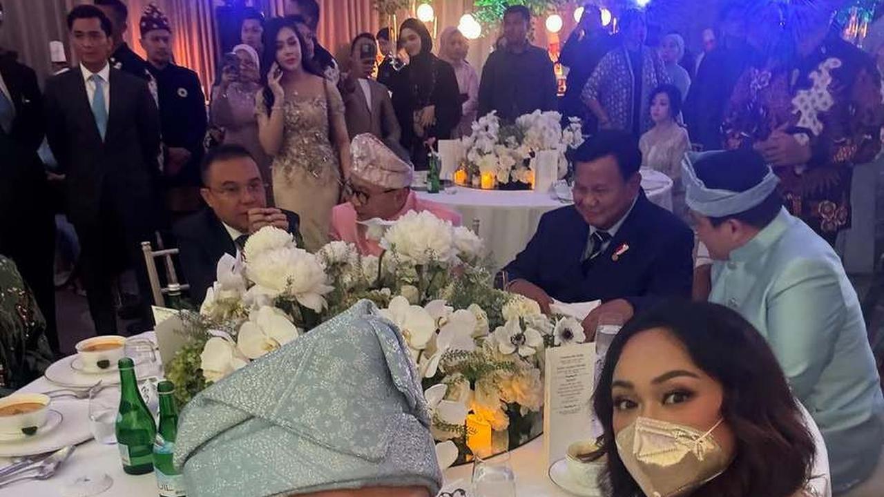 10 Potret Tamu Pernikahan Zumi Zola & Putri Zulhas yang Gak Kaleng-Kaleng, Dihadiri Jokowi hingga Prabowo