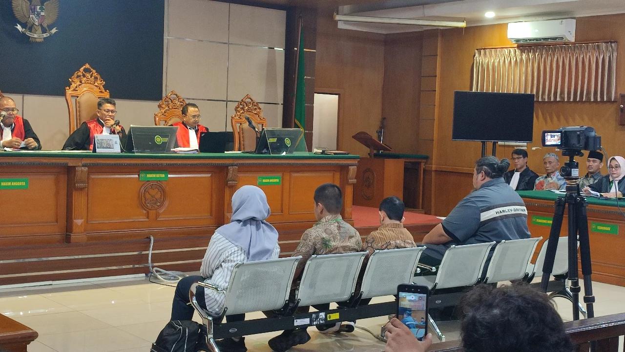 Intel Polisi Jadi Saksi Sidang Korupsi Bupati Bekasi, Akui Dapat Rp 16 Miliar dari Proyek