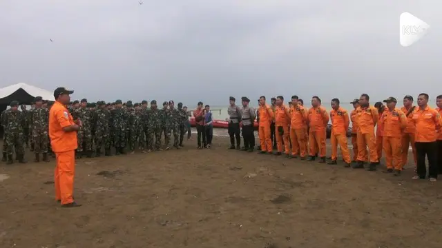 Tim gabungan menerjunkan 60 penyelam untuk mencari korban Lion Air JT 610 yang jatuh.