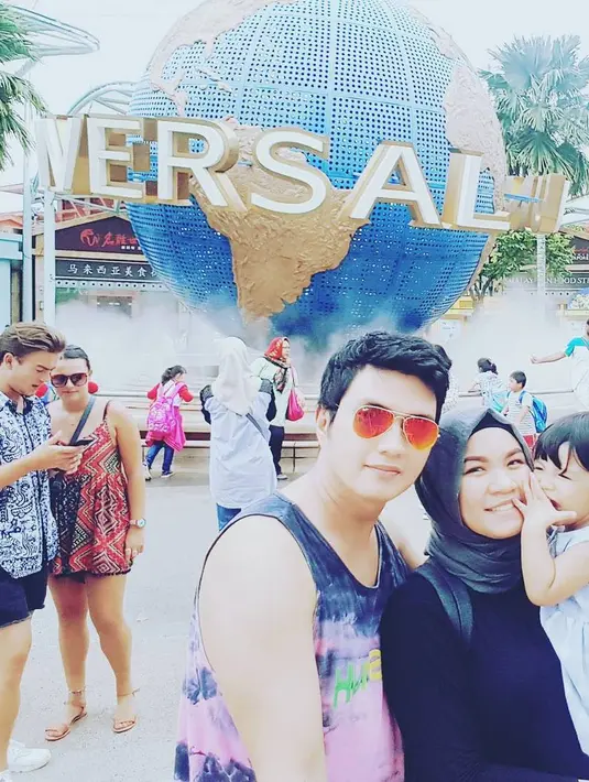 Seperti diketahui, Aldi Taher membina rumah tangga dengan Georgia Aisyah selama empat tahun. Pada 8 Januari 2018, Aldi Taher resmi cerai. Meski saat itu kondisi istrinya sedang hamil anak kedua. (dok. Instagram)