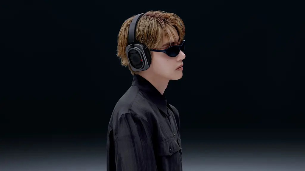 Kolaborasi ini mempertemukan pengaruh V BTS dalam budaya musik dengan pendekatan Nothing terhadap teknologi dan desain. (Foto/Dok: Erajaya Digital)