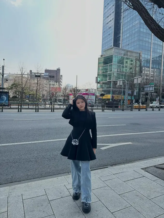 Gaya Tiara Andini Lebaran di Korea Selatan, Definisi Lucky Fans Bakal Bertemu BTS