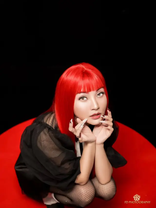 Gaya Memukau Sarwendah Cosplay ala Jennie BLACKPINK di Pemotretan Terbaru