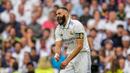 Pemain Real Madrid, Rodrygo melakukan selebrasi usai mencetak gol tendangan penalti pada pertandingan sepak bola La Liga melawan FC Barcelona di Madrid, Spanyol, Minggu (16/10/2022). Real Madrid unggul sejak menit ke-12 lewat sontekan Karim Benzema usai memanfaatkan bola muntah hasil tembakan Vinicius Junior yang sempat diblok kiper Barcelona. (AP Photo/Bernat Armangue)