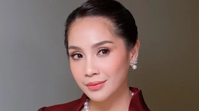 Makeup Soft Glam Nagita Slavina Saat Hadiri Peringatan HUT ke-81 RI di Istana Merdeka