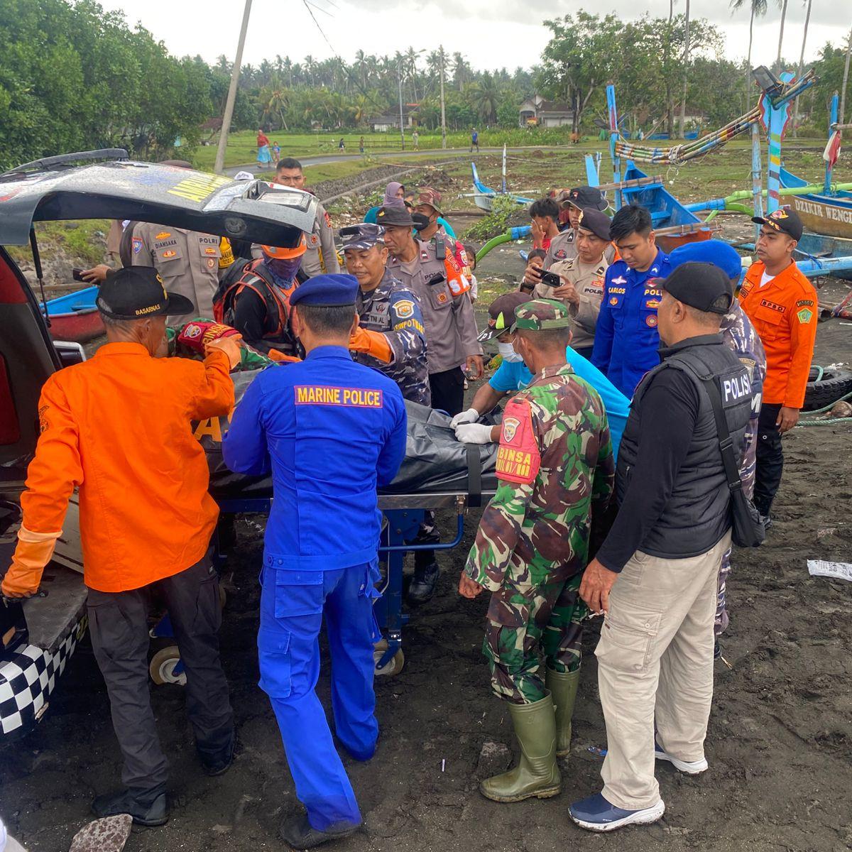Korban KMP Tunu Pratama
