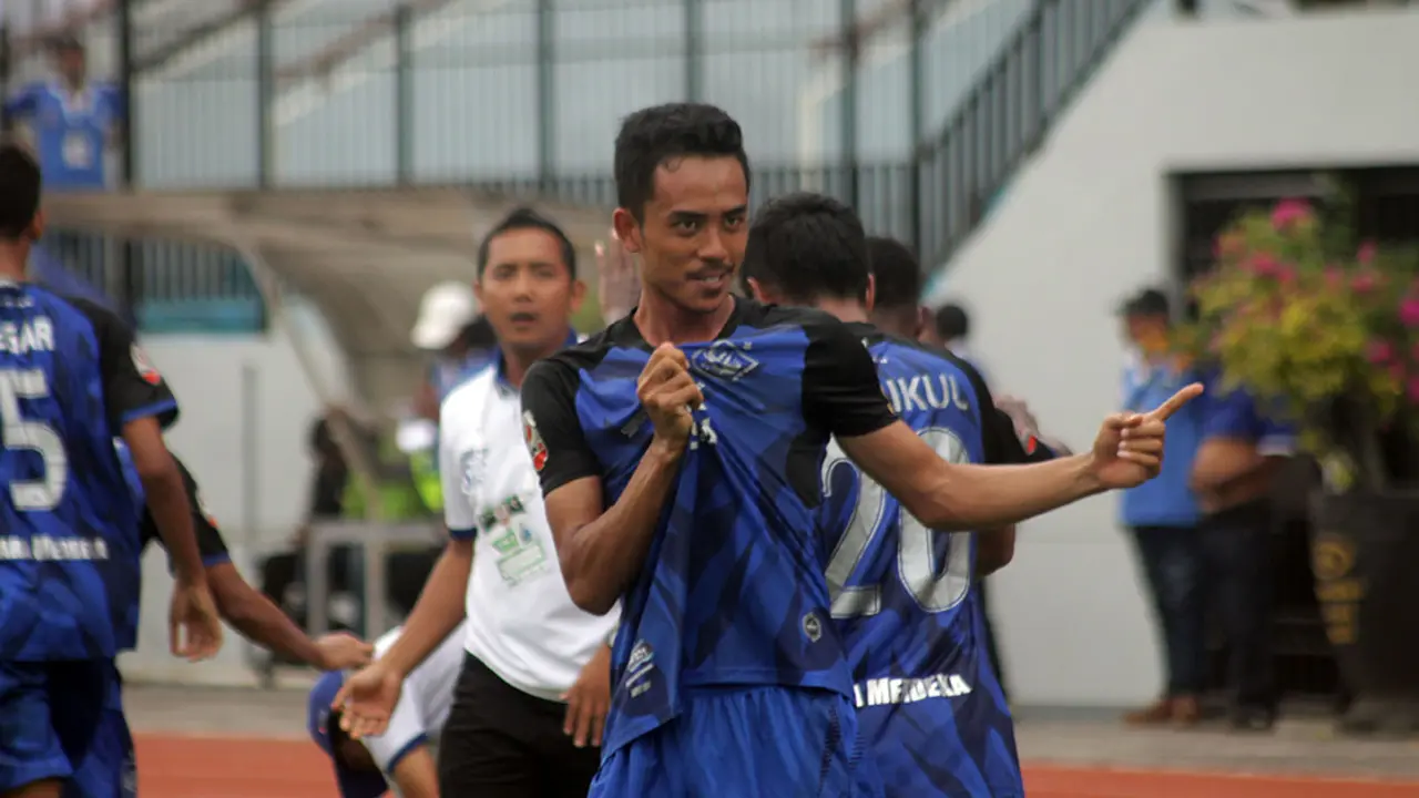 Taufik Hidayat (PSIS)