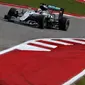 Pembalap Mercedes, Lewis Hamilton saat turun di F1 GP Amerika Serikat 2016 (Foto: F1)