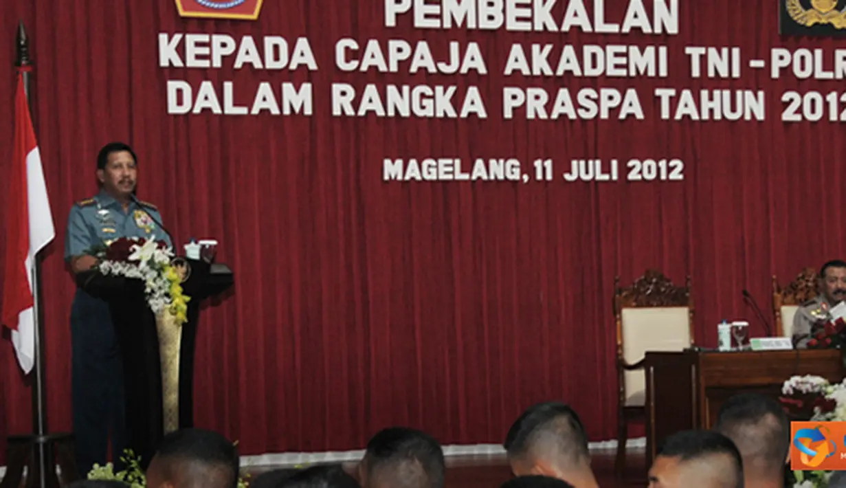 Citizen6, Magelang: Dalam pembekalan tersebut, Panglima TNI berpesan agar para Capaja TNI dan Polri harus senantiasa menjunjung tinggi kehormatan dan Kode Etik Perwira. (Pengirim: Badarudin Bakri).