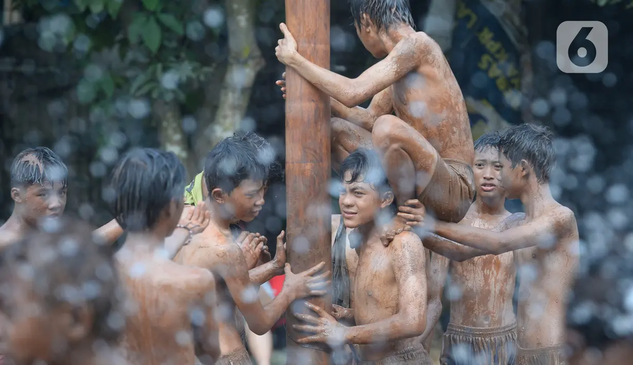 Baru, Pamulang, Tangerang Selatan, Senin (17/8/2020). Lomba di tengah masa pandemi itu guna