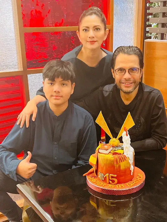 Dari pernikahan dengan Malik Bawazier, Cut Keke mendapatkan seorang anak laki-laki. Anak tersebut diberi nama Xavier Rasyad dan kini sudah tumbuh menjadi remaja tampan. (FOTO: instagram.com/cutkeke_xavier)