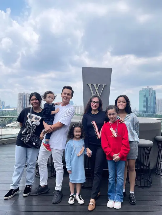 Ussy Sulistiawaty dan Andhika Pratama (Instagram/ussypratama)