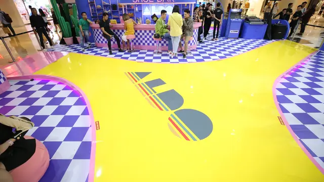 Aldo Retro Pop Up Store