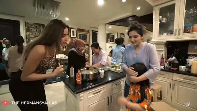 Momen Kunjungan Millen Cyrus ke Rumah Ashanty