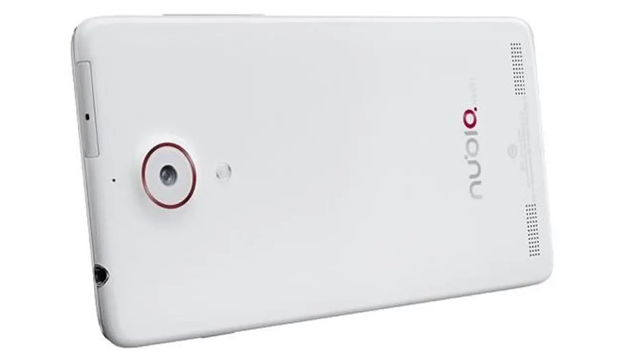 zte-130927b.jpg