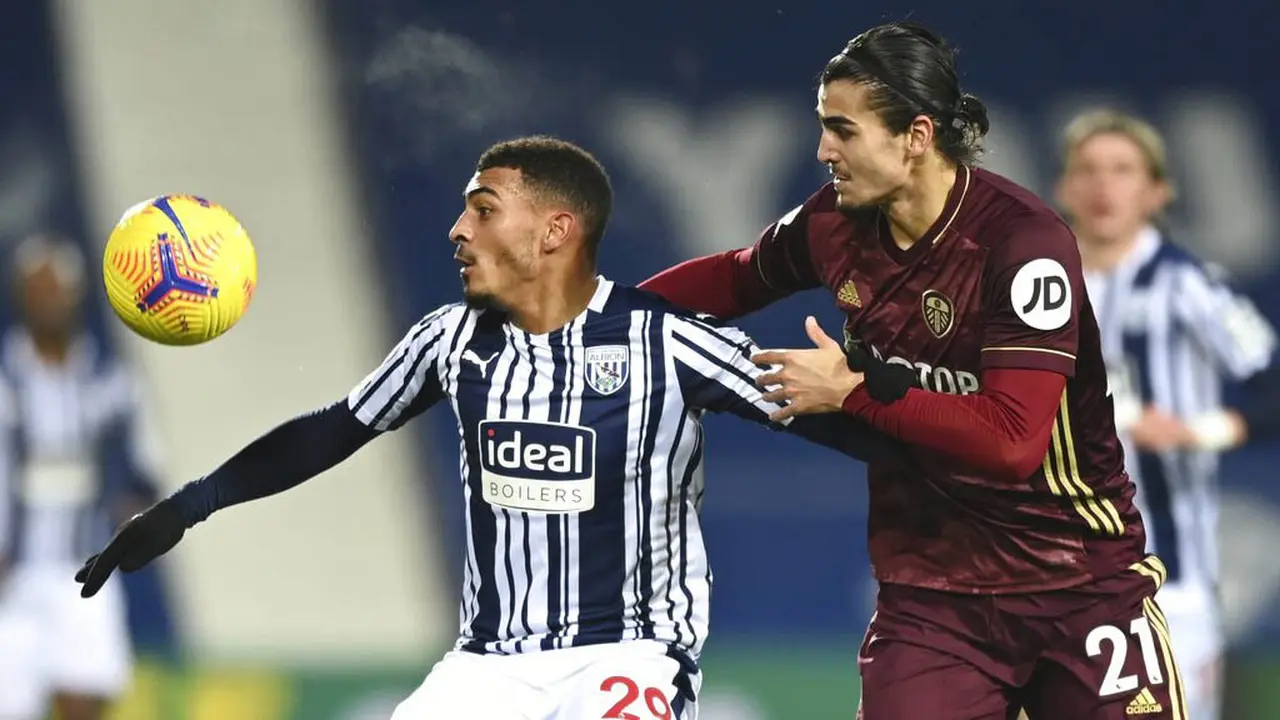 Foto Liga Inggris: Leeds United Pesta Gol ke Gawang West Bromwich Albion