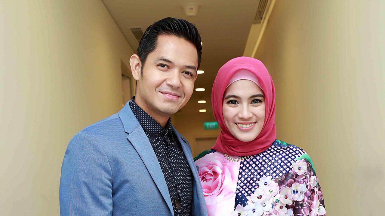 [Bintang] Dude Harlino dan Alyssa Soebandono