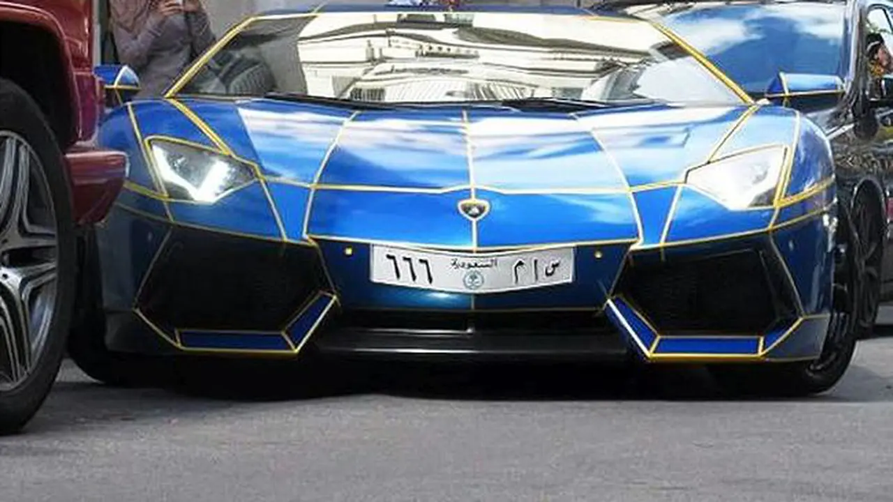 Harga Spion Lamborghini Setara Satu Unit Honda BeAT  