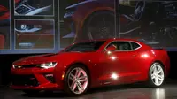 General Motors Co. resmi memperkenalkan generasi keenam dari Chevrolet Camaro di pusat kota Detroit, Amerika Serikat (AS) (Foto: Reuters).