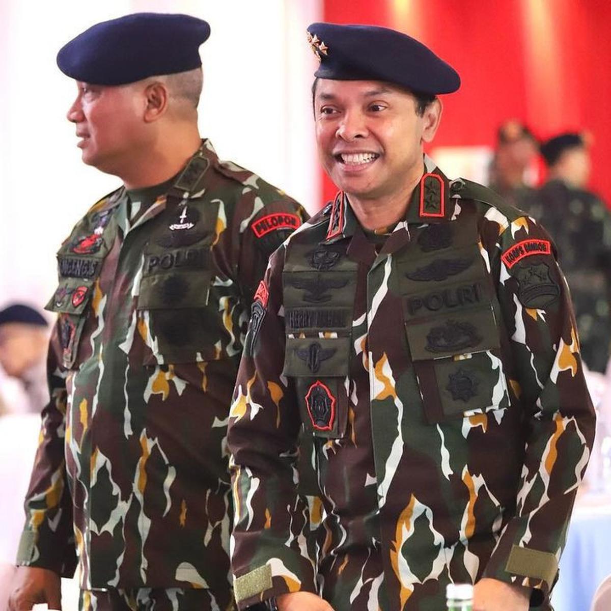 Gagahnya Jenderal Polisi Lulusan Terbaik Berseragam Brimob
