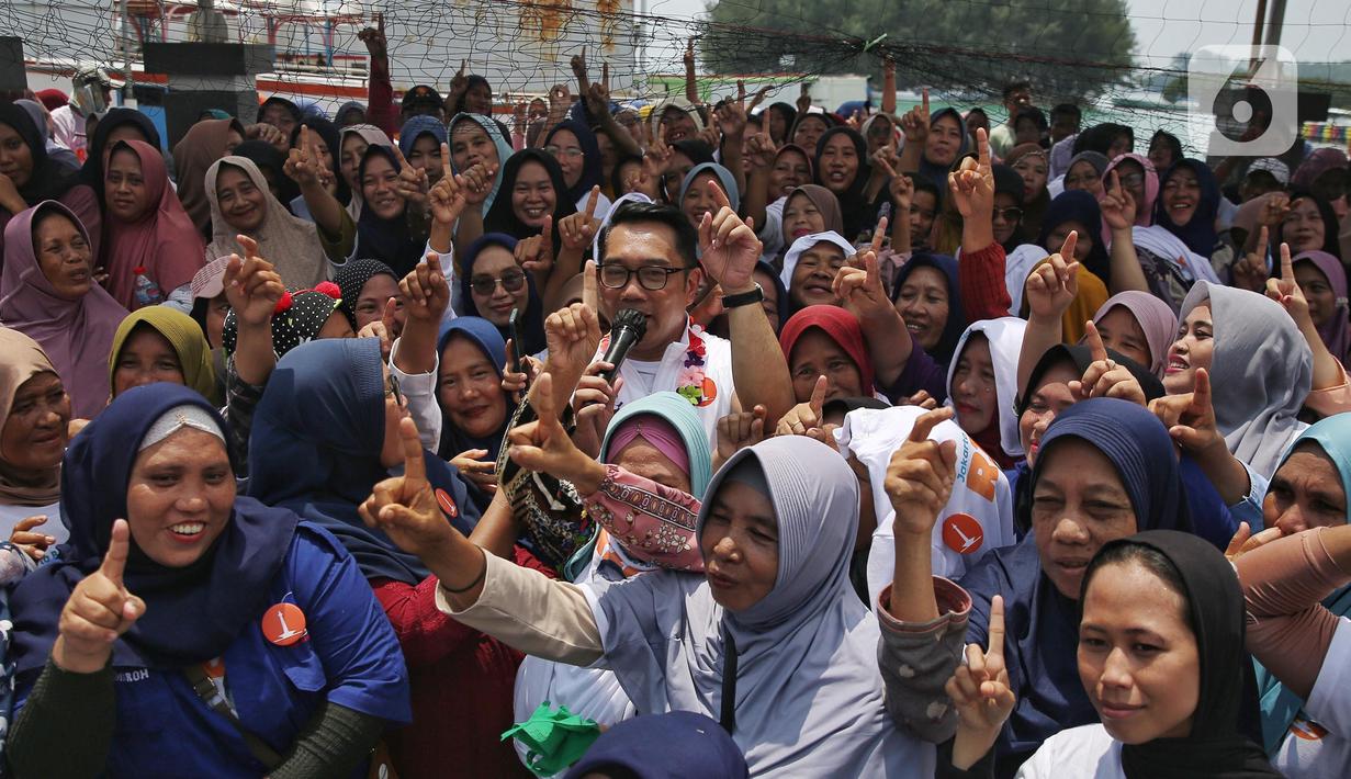 Salah satu yang dijanjikan Ridwan Kamil adalah ingin memperluas layanan Transjakarta hingga ke Kepulauan Seribu. (Liputan6.com/Angga Yuniar)