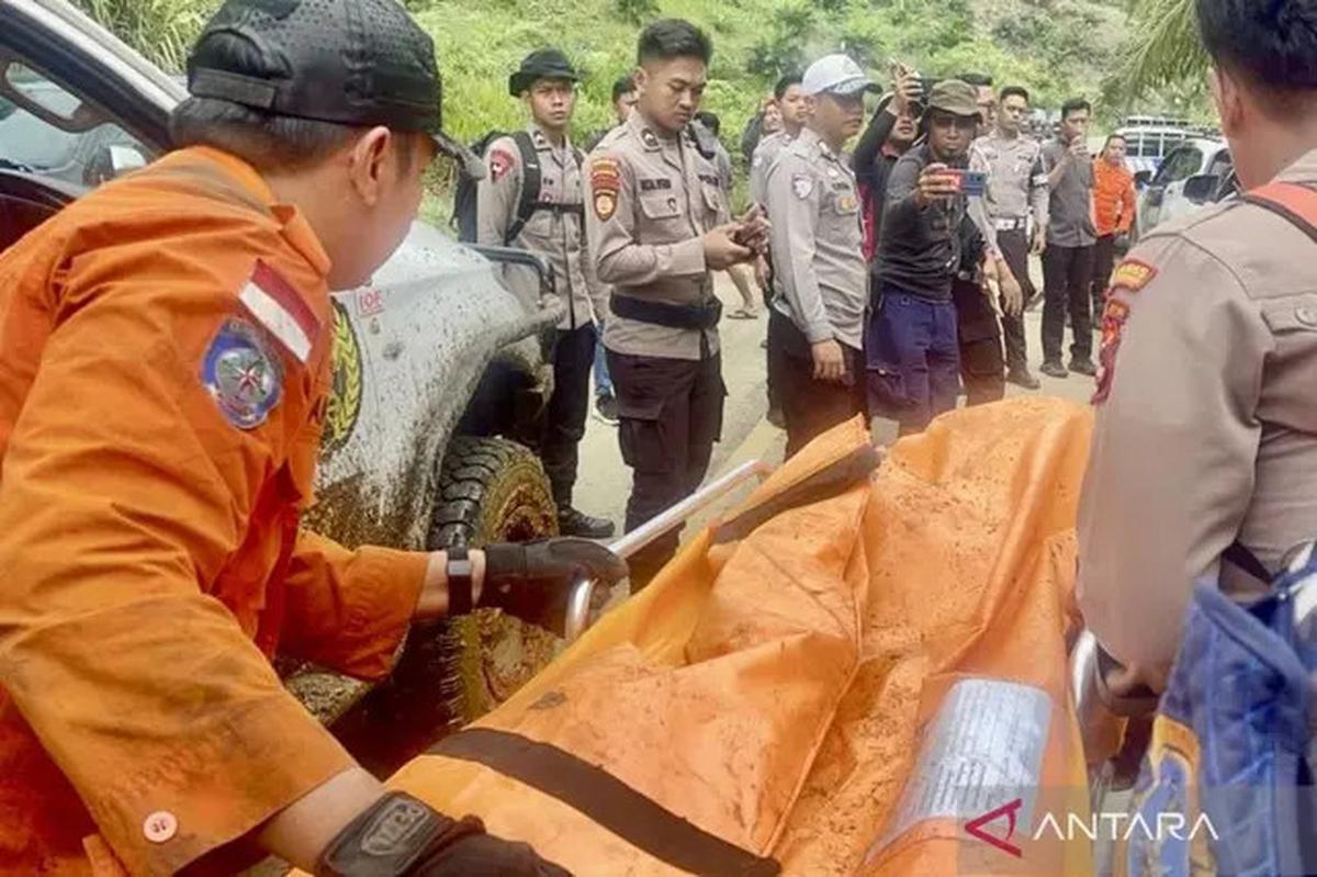 Tragedi Helikopter Jatuh di Hutan Kalsel: Black Box Ditemukan, Operasi SAR Ditutup