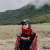 Febby Rastanty mendaki gunung (Instagram/febbyrastanty)