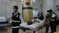 Satu pasien jemaah haji lansia menjalani perawatan di Kantor Kesehatan Haji Indonesia (KKHI) Makkah karena mengalami gangguan paru pada 1 Juni 2023. (Foto: dok. Biro Komunikasi dan Pelayanan Publik Kemenkes)