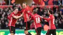 1. Manchester United - juara Liga Champions 2008 ini gagal lolos karena musim lalu hanya berada pada posisi lima klasemen Premier League. Setan Merah terpaksa harus turun kasta dan berlaga di ajang Liga Europa. (Reuters/Rebecca Naden)