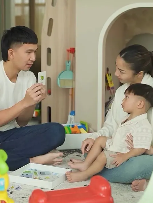 <p>Nikita Willy dan Indra Priawan [Instagram/nikitawillyofficial94]</p>