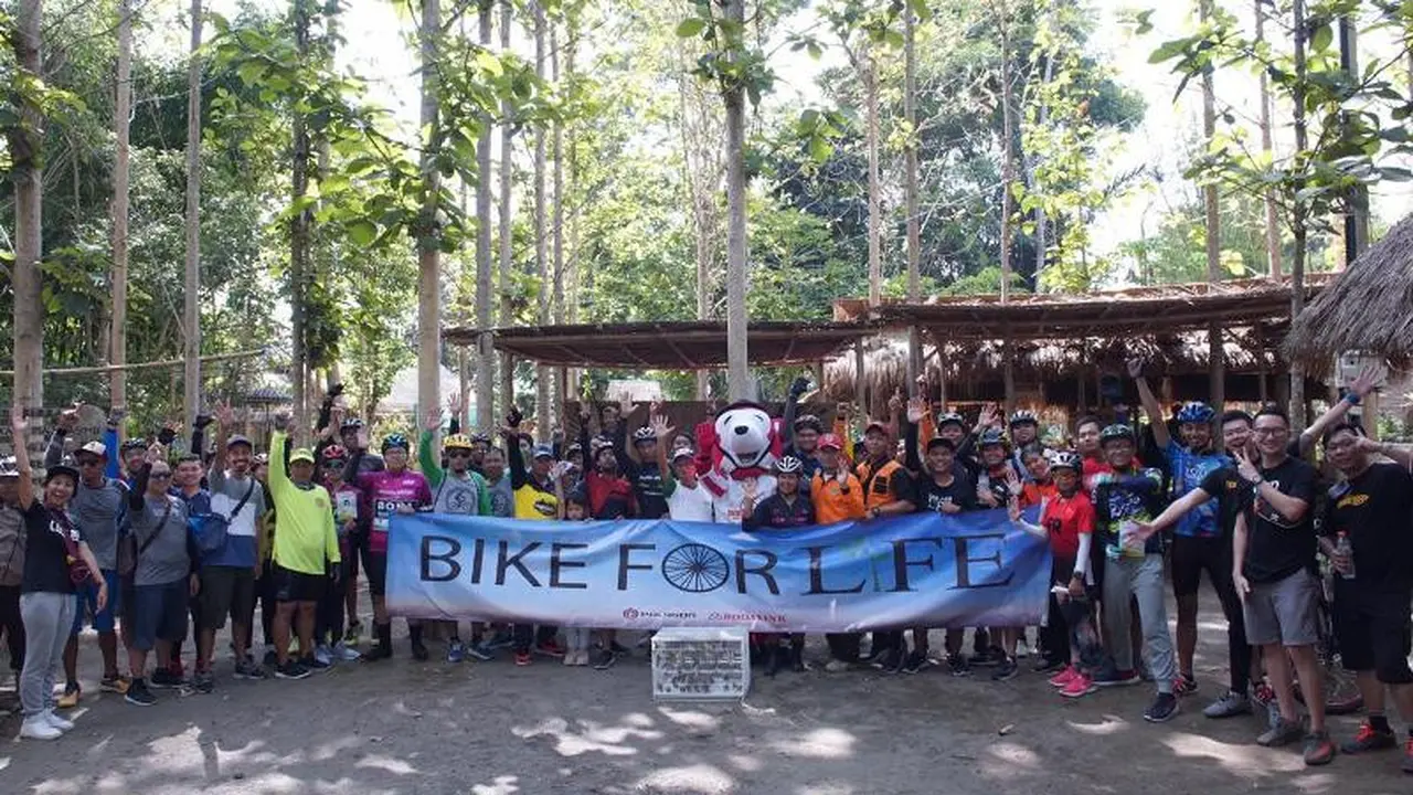 Pungut Sampah di Pantai hingga Donor Darah, Serunya Bike for Life Rodalink