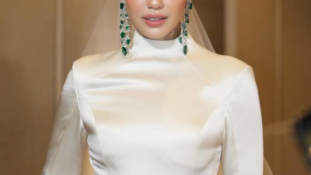 Pevita Pearce Tampil Memesona di Resepsi Pernikahan Malaysia, Perhiasan Mewah dan Makeup Flawless Jadi Sorotan