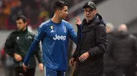 Maurizio Sarri didatangkan Juventus untuk menggantikan Massimiliano Allegri. Di bawah Sarri, perolehan gol Ronaldo di Allianz Stadium meningkat. Dari 46 pertandingan di bawah besutan Sarri, Ronaldo berhasil mencetak mencetak 37 gol dan 9 assist. (AFP/Kirill Kudryavtsev)