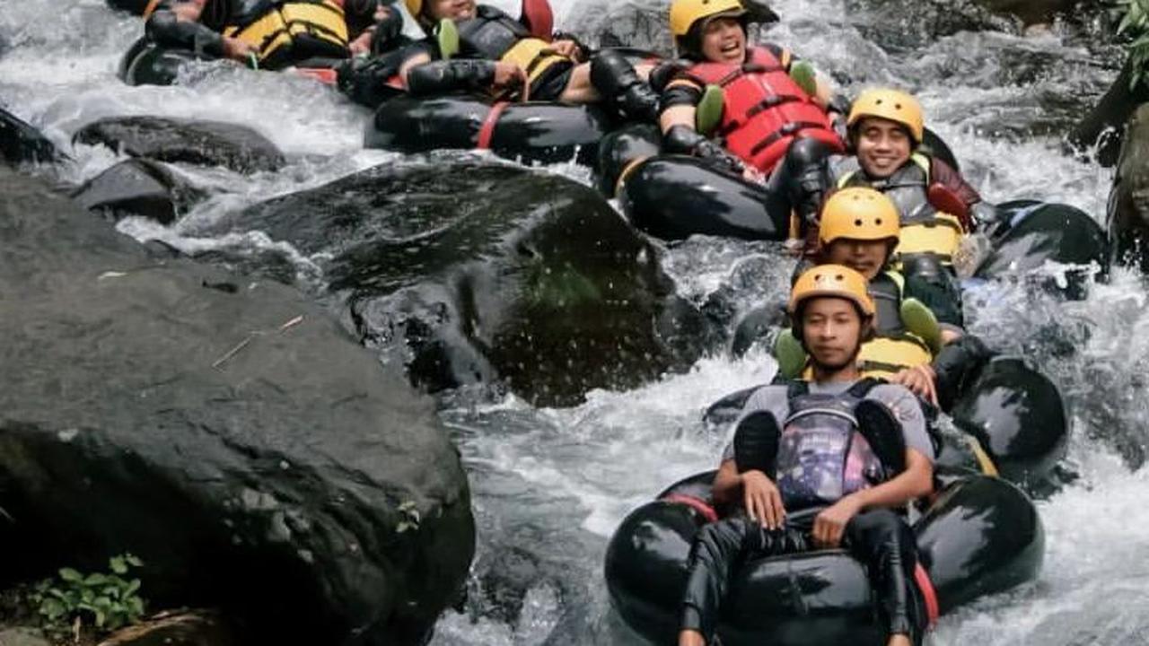 Mengunjungi Cikadongdong River Tubing Majalengka, Nikmati Naik Ban di Sungai Sambil Membelah Hutan Bambu