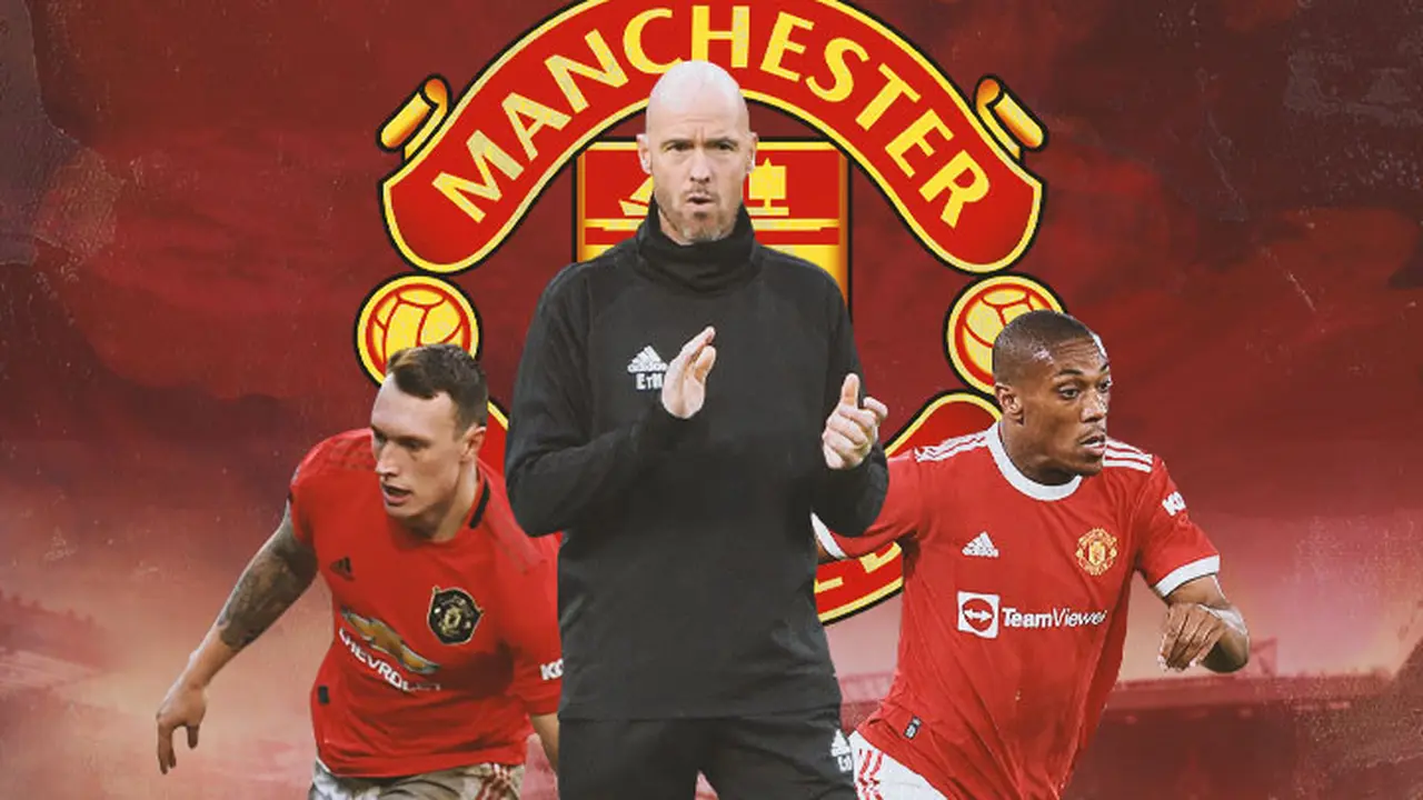 Manchester United - Eric ten Hag dikelilingi Phil Jones dan Anthony Martial