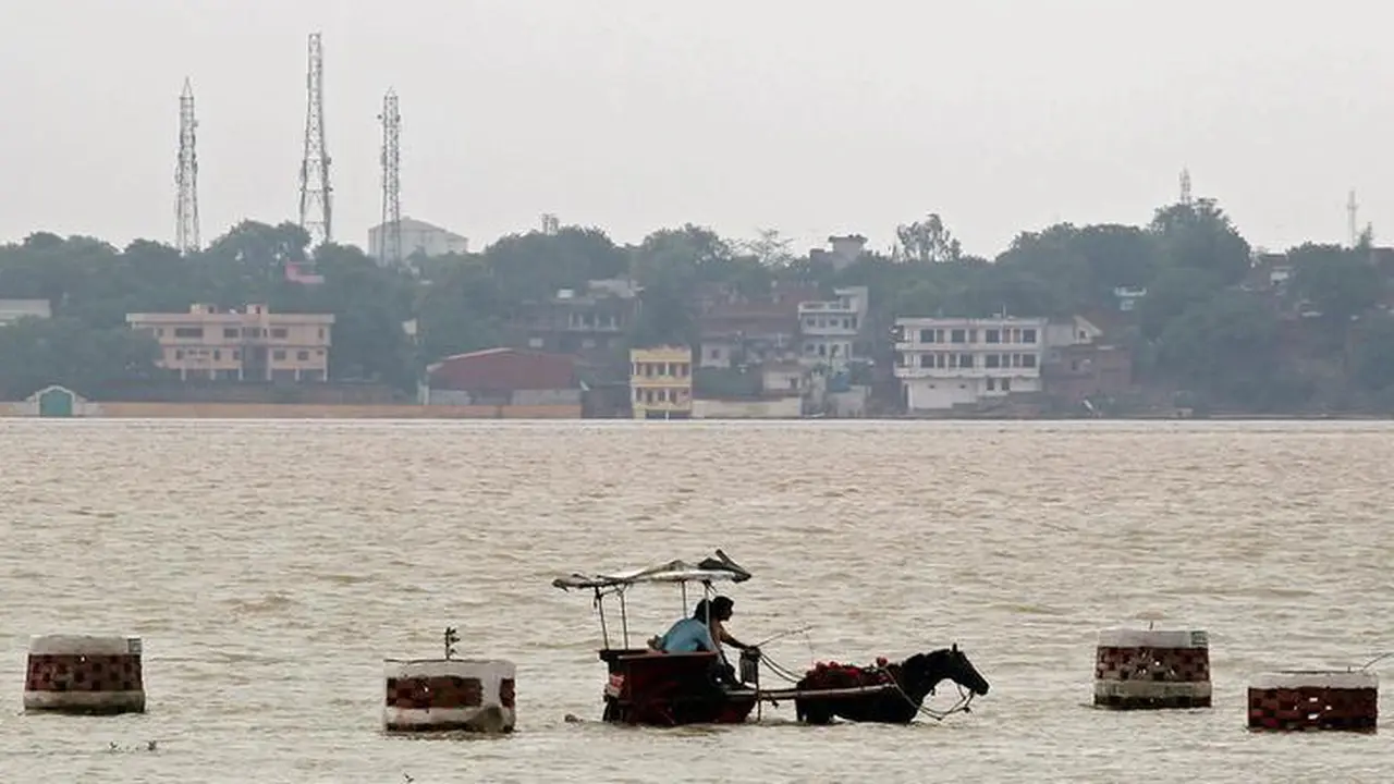 Curah hujan yang tinggi telah mengakibatkan banjir bandang di India