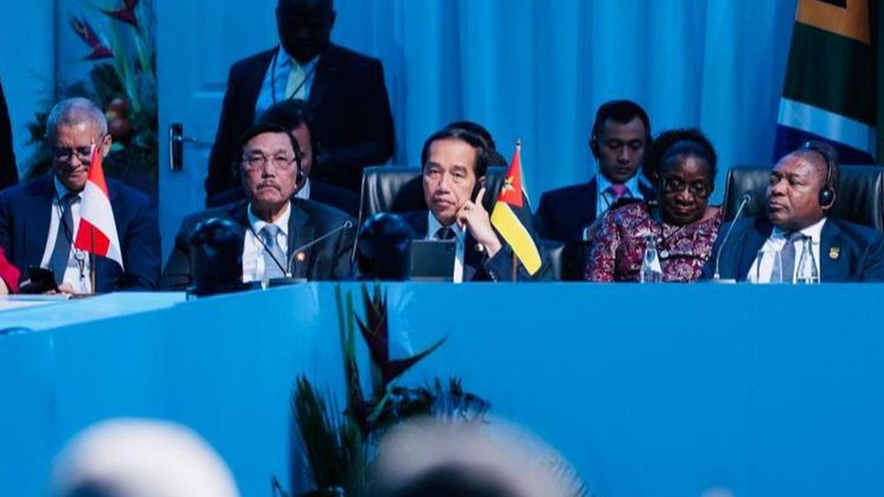 Oleh sebab itu, Jokowi memandang bahwa kolaborasi dan solidaritas antarnegara di seluruh dunia sangat dibutuhkan, seperti halnya saat menghadapi pandemi Covid-19.
