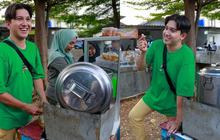 Berubah Drastis! Artis Sidik Eduard Kini Dagang Bakso Cilok, Segini Keuntungannya Perhari