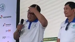 Momen Menteri LH Jumhur Menangis Saat Bela Program MBG