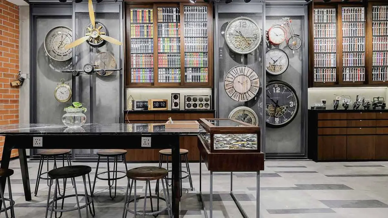 Toko Jam Berdesain Industrial, Serasa Berada di Lokasi Syuting Kingsman: The Secret Service